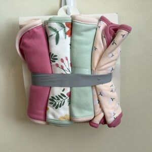 Baby burp cloths and shower blanket new‎